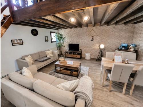 Limoux Apartment | 4 pers Centre de Limoux au calme - Parking & Wifi