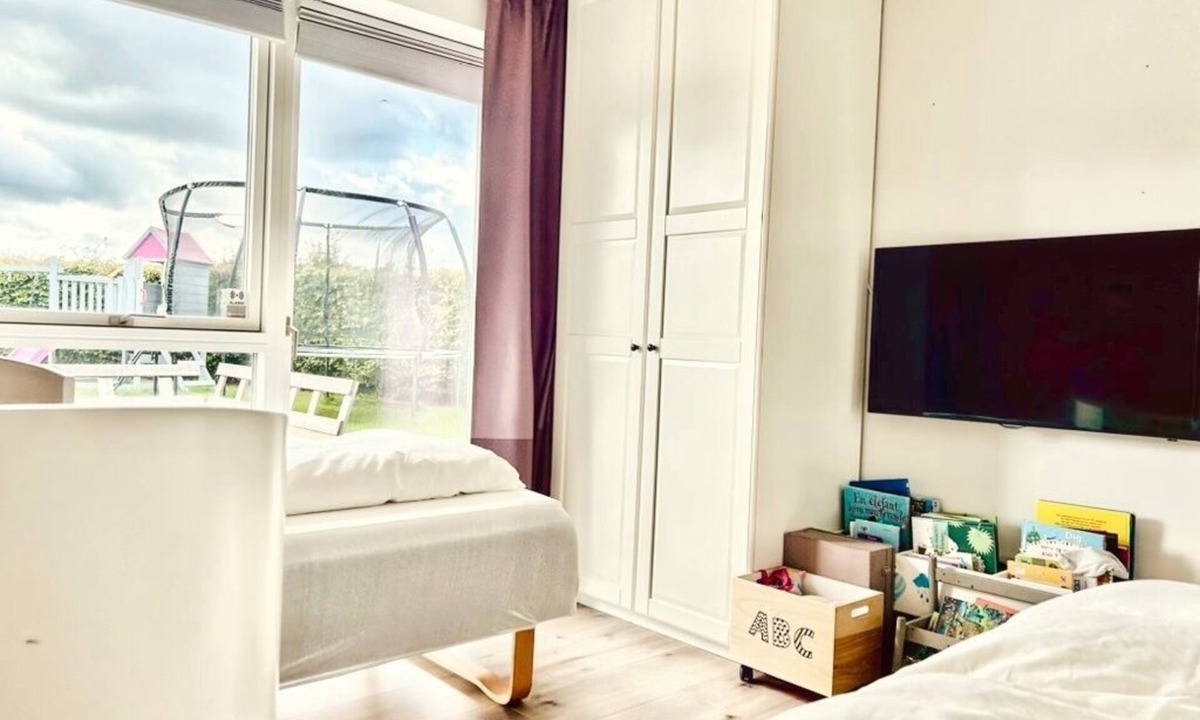 Odense Condo | 4 pers priv entr 3BR TV kitchnette bath-city/nature