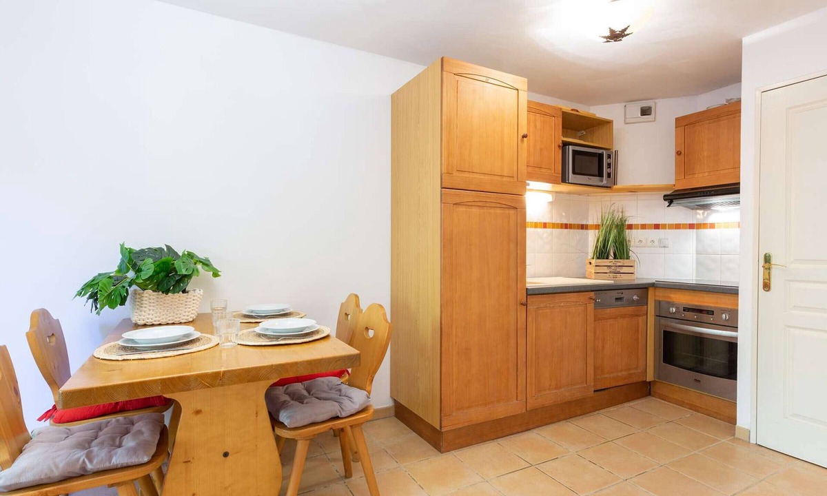 Vielle-Aure Apartment | 4-person apartment with pool and parking in Vielle Aure