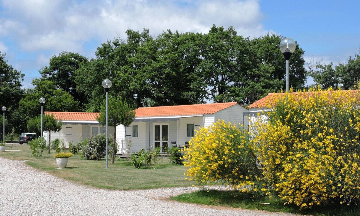 La Roche-sur-Yon Ski Chalet | 4-PERSON CHALET