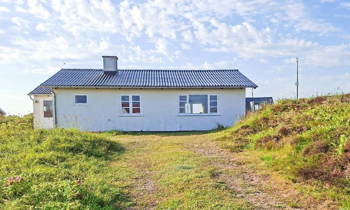 Lild Strand House | 4 person holiday home in Frøstrup