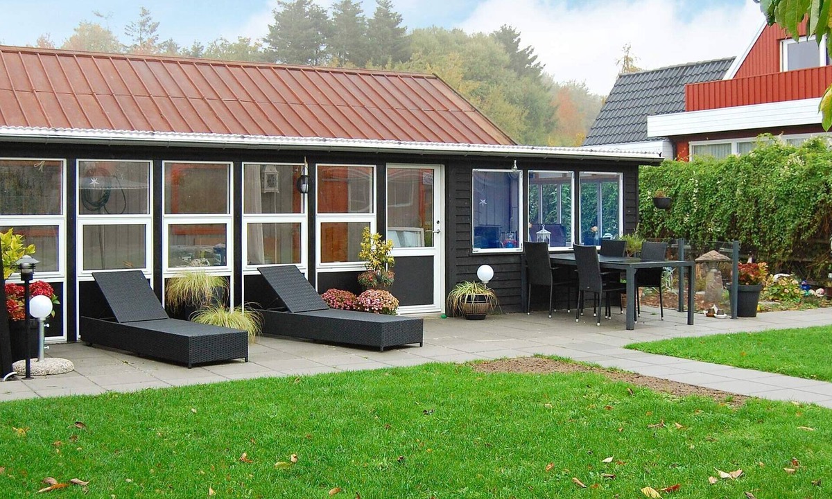 Osterlars Apartment | 4 person holiday home in Gudhjem