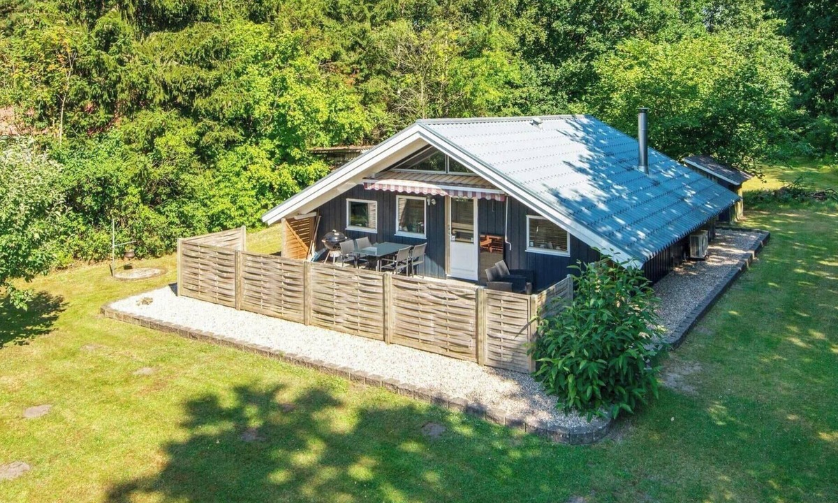 Arrild Ferieby House | 4 person holiday home in Toftlund