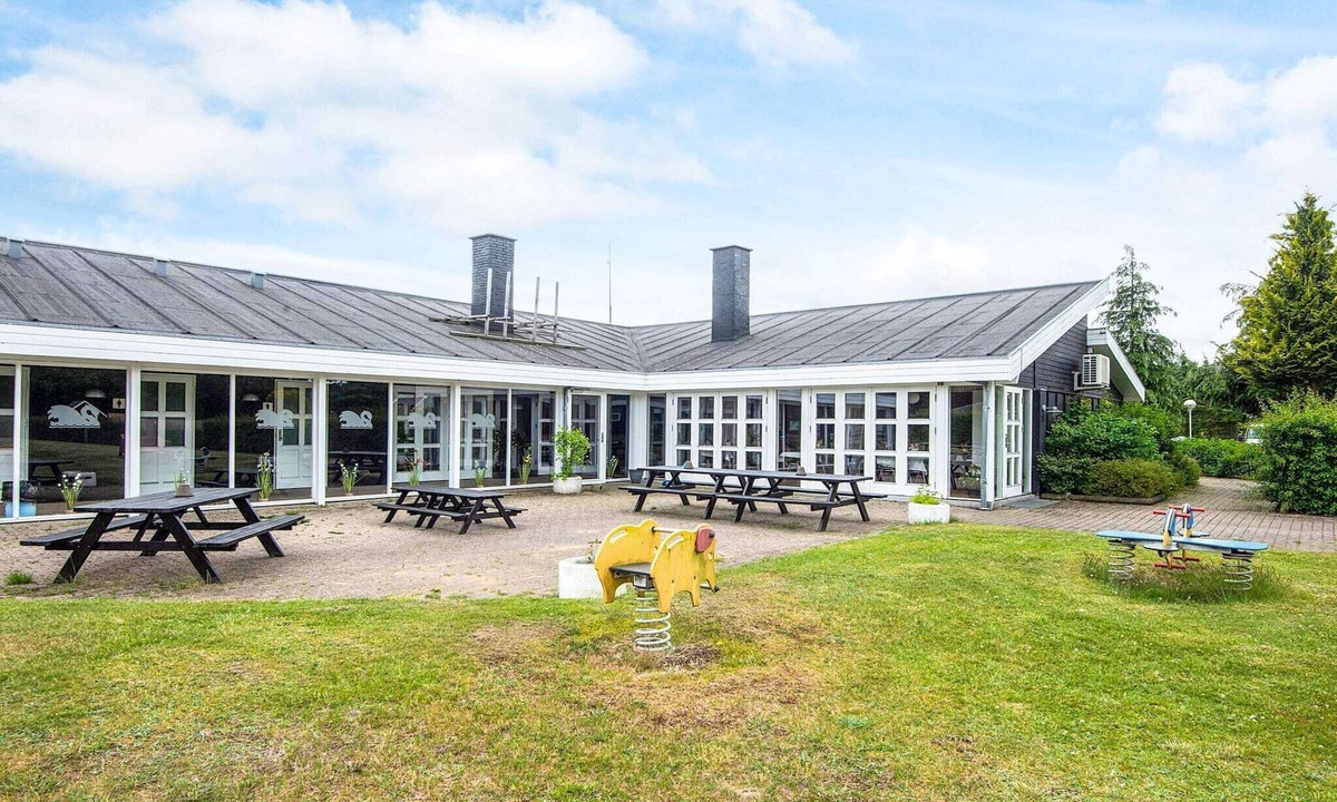 Hampen House | 4 person holiday home in Hampen