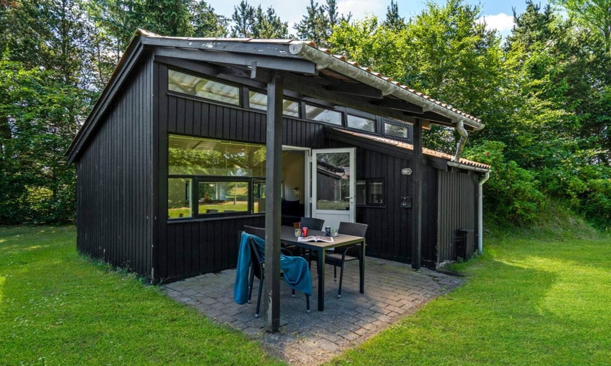 Hampen House | 4 person holiday home in Hampen