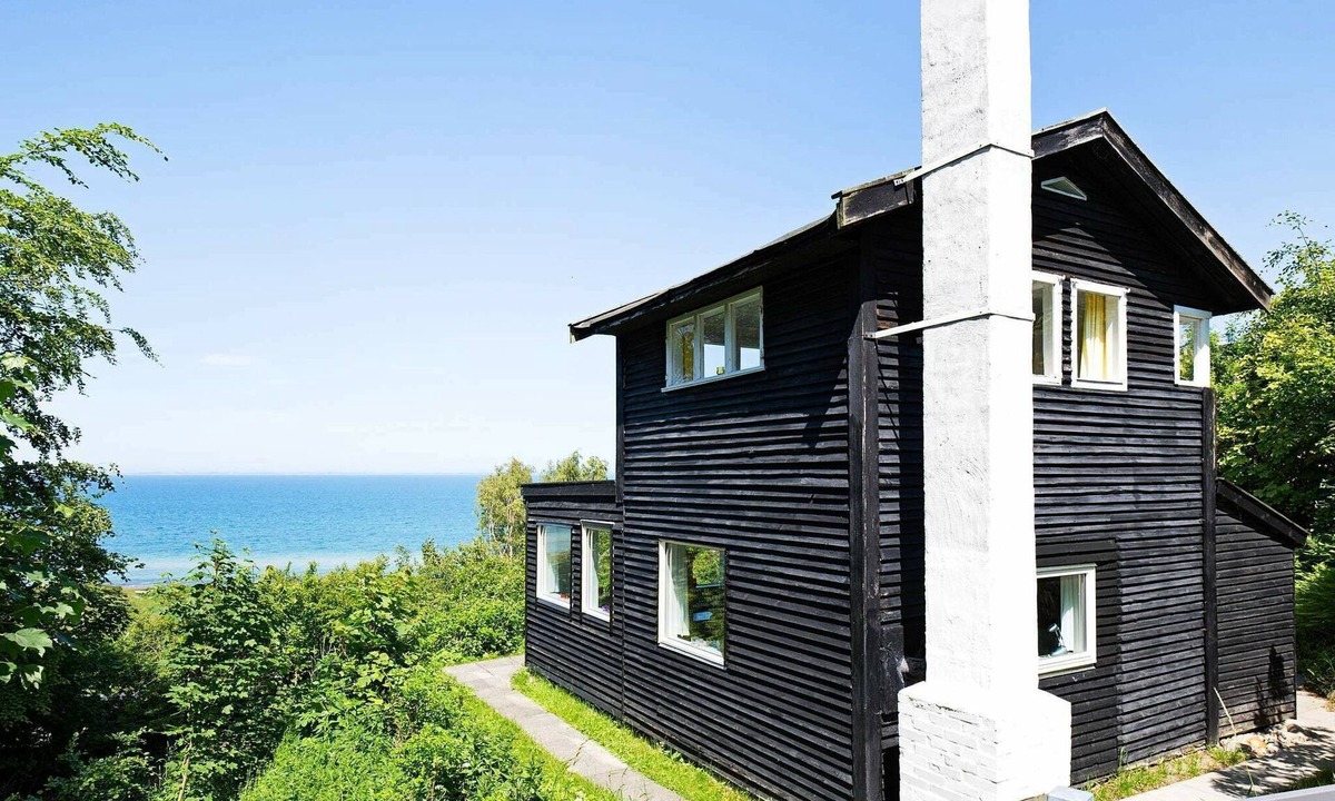 Hoeve Strand House | 4 person holiday home in Asnæs