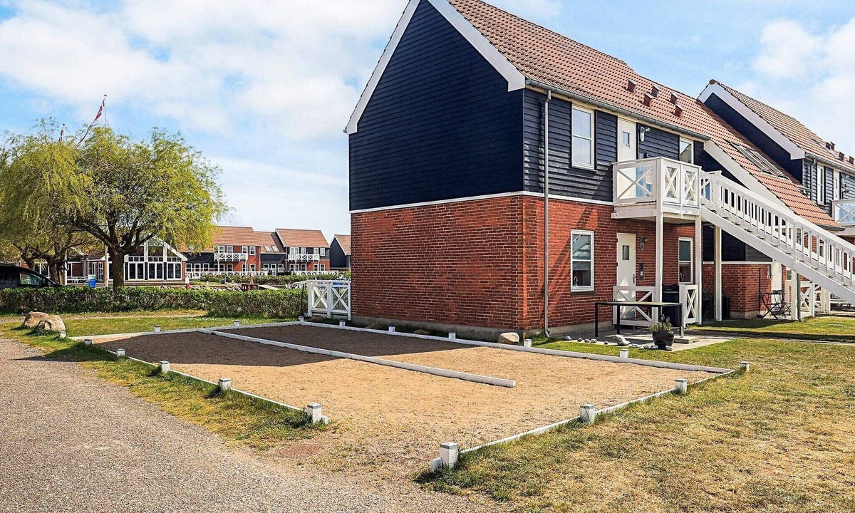 Borre Apartment | 4 person holiday home in Borre