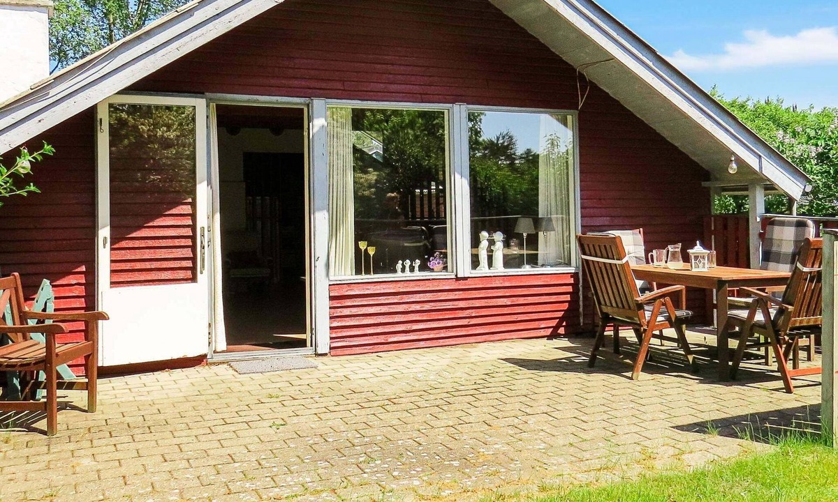 Hou House | 4 person holiday home in Hals