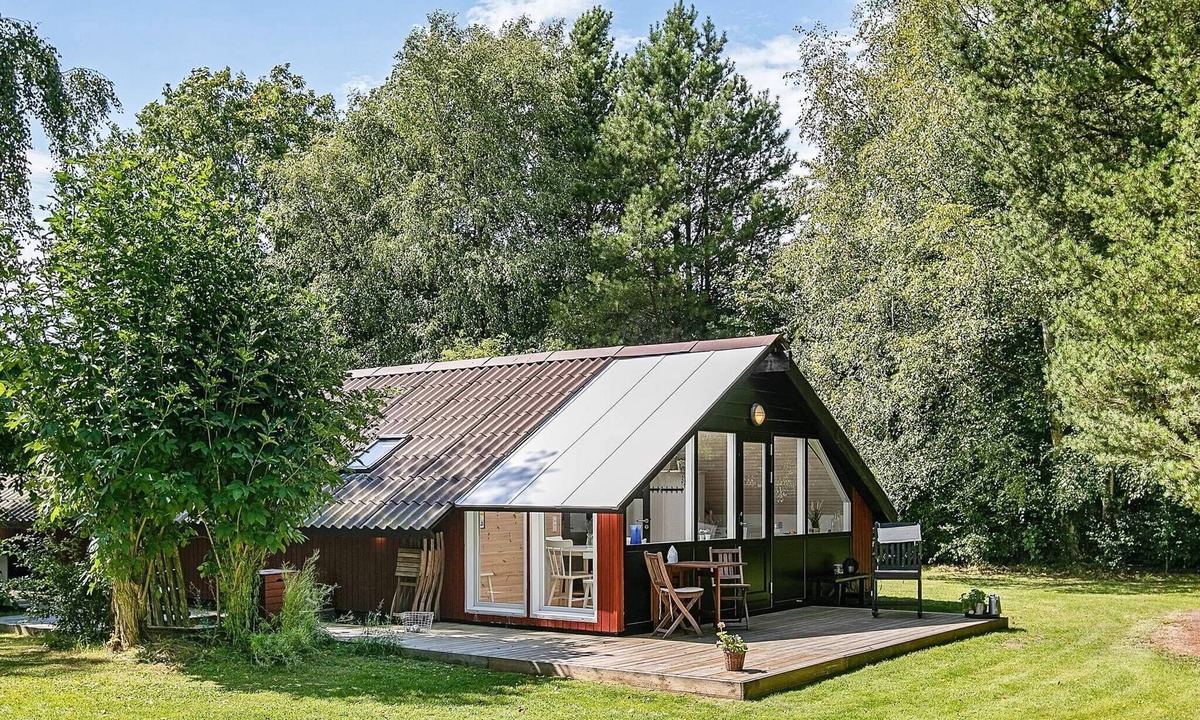 Jegum House | 4 person holiday home in Oksbøl