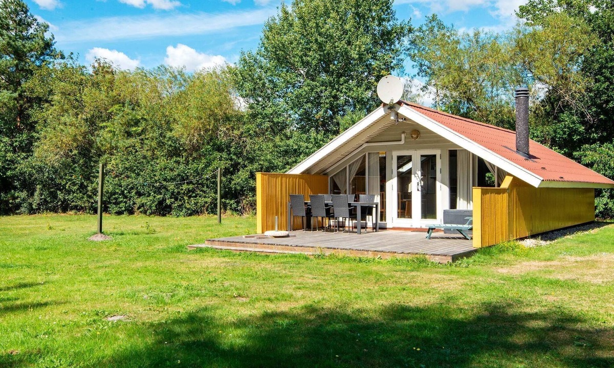 Jegum House | 4 person holiday home in Oksbøl
