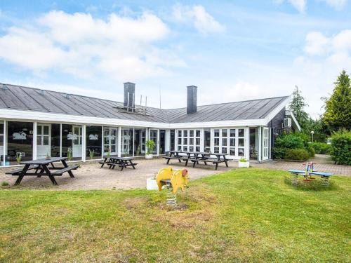 Hampen House | 4 person holiday home in Hampen