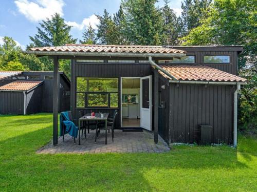 Hampen House | 4 person holiday home in Hampen