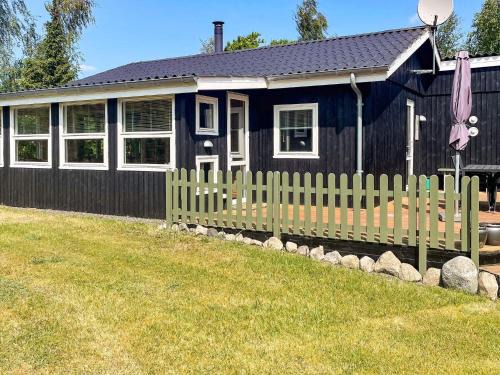 Hou House | 4 person holiday home in Hals