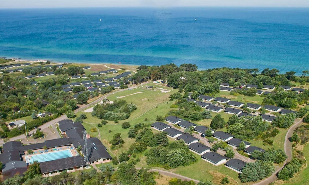 Smidstrup Strand House | 4 person holiday park home in Gilleleje