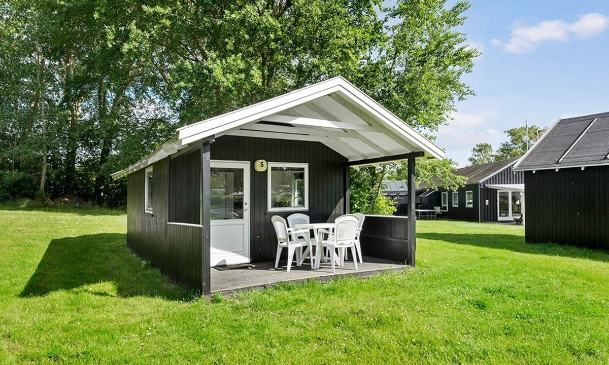 Beder Malling House | 4 person holiday park home in Malling