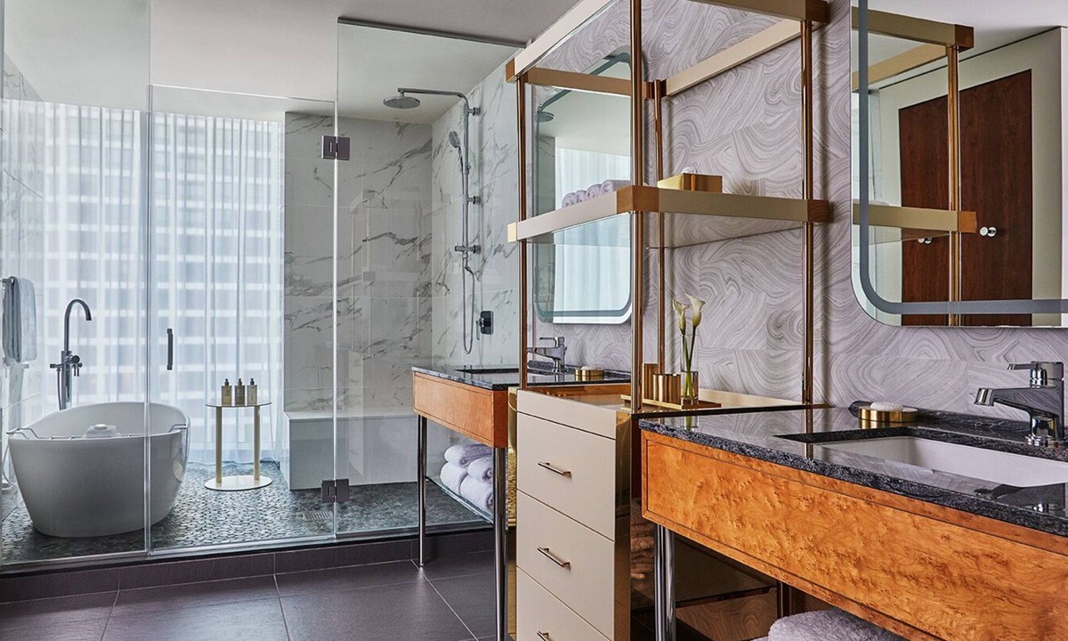 Rush and Division House | 4 Pet-Friendly Viceroy Lake View Suite, Rooftop Pool!