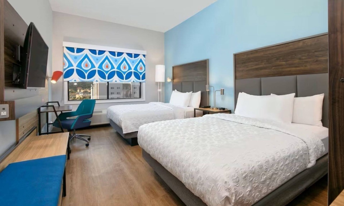 Far North Central Hotel | 4 Relaxing Units Perfect for Quick Access to Local Landmarks