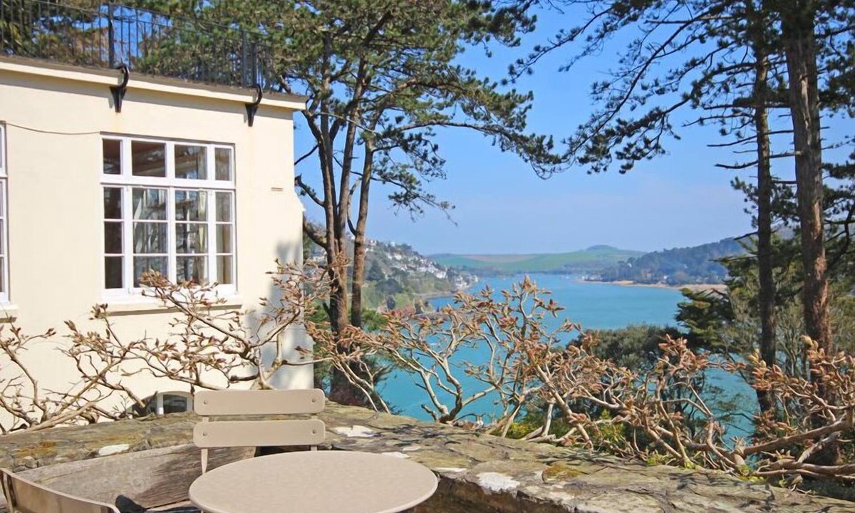 Salcombe Cottage | 4 RINGRONE, family friendly, with a garden in Salcombe