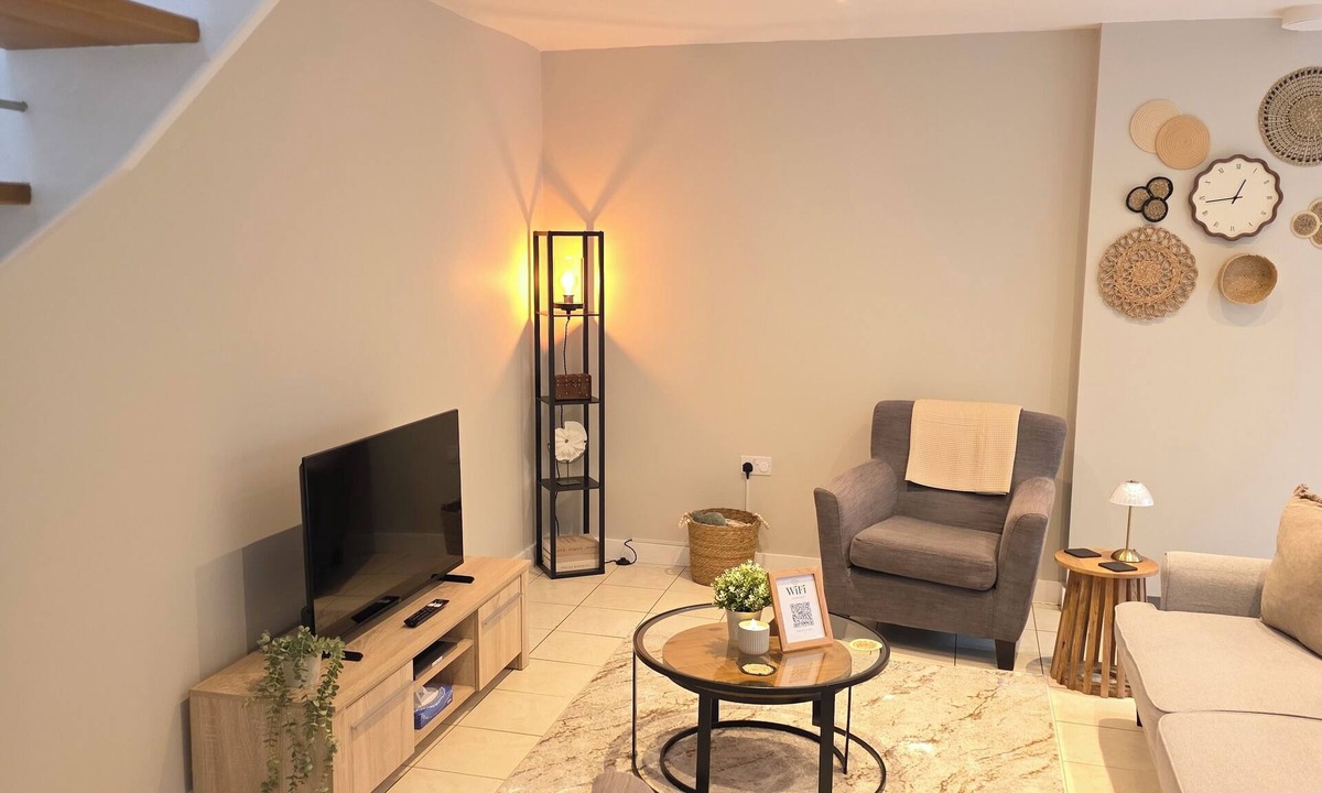 Ironbridge House | 4 School Path