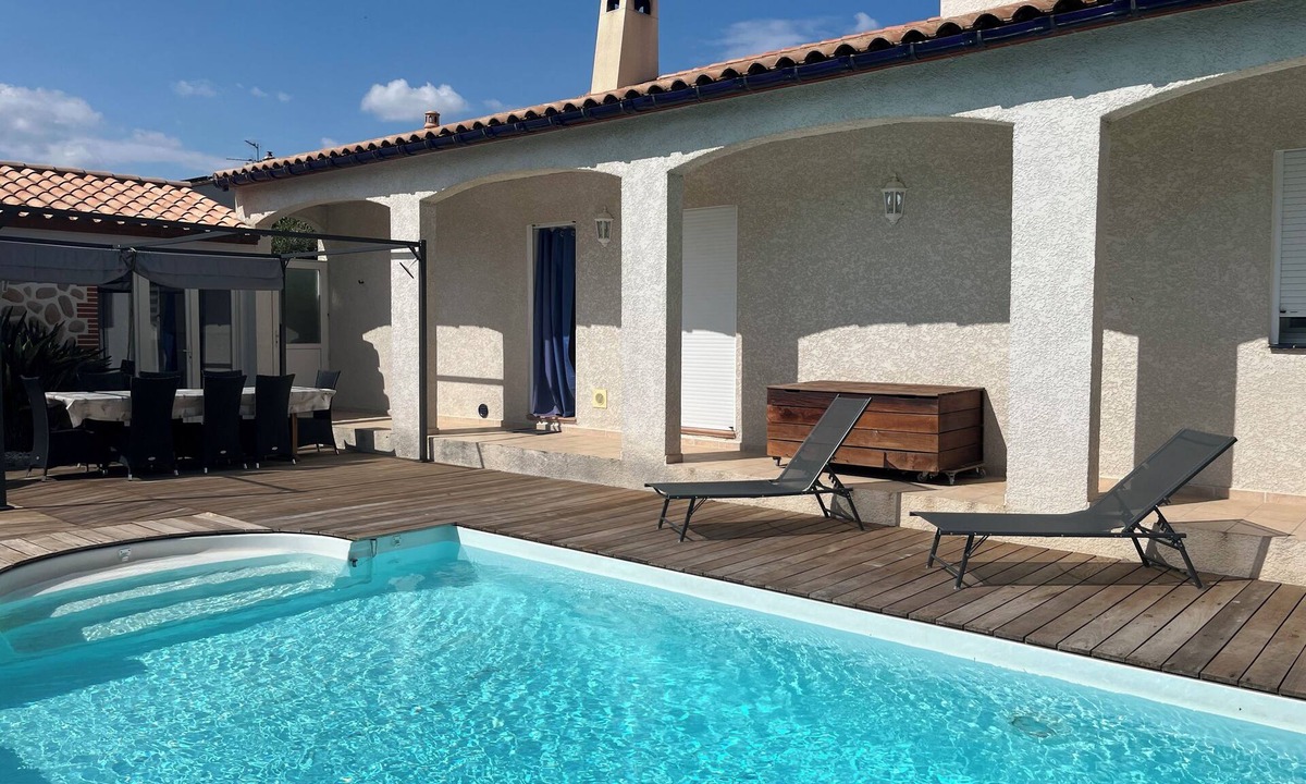 Palau-del-Vidre House | 🏡 4-sided villa with private pool in Palau del Vidre