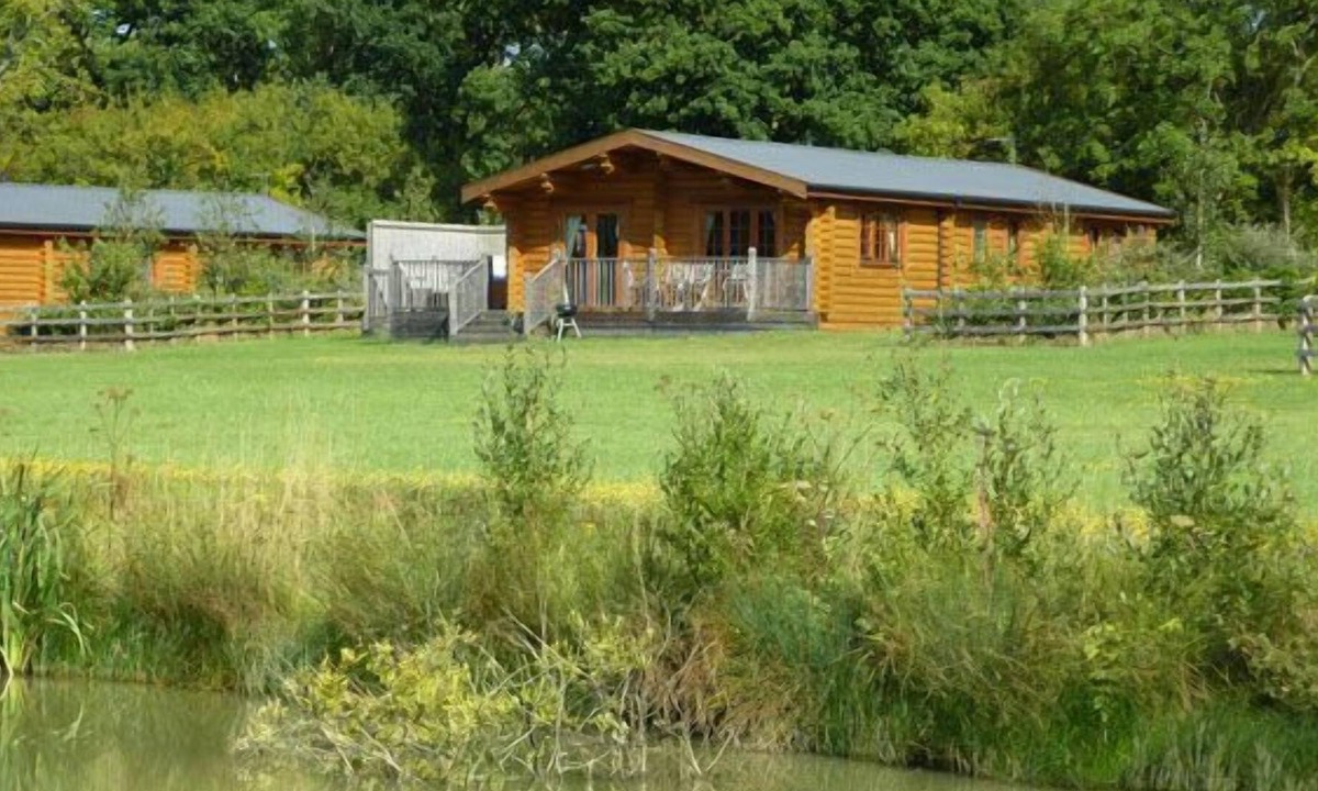 Castle Bytham Cottage | 4* SNOWDROP - sleeps 4 guests