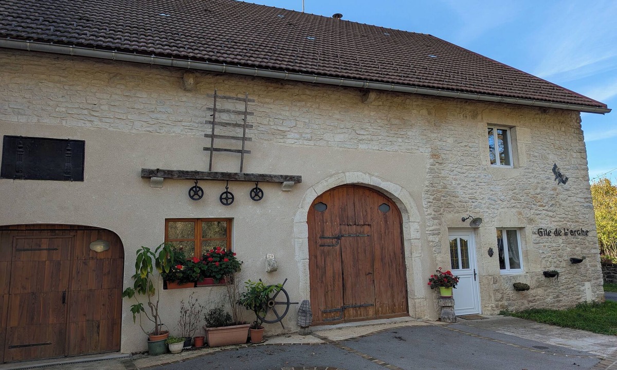 Vertamboz House | 4 star cottage in the center of the jura between waterfalls, lakes and Jura mountains