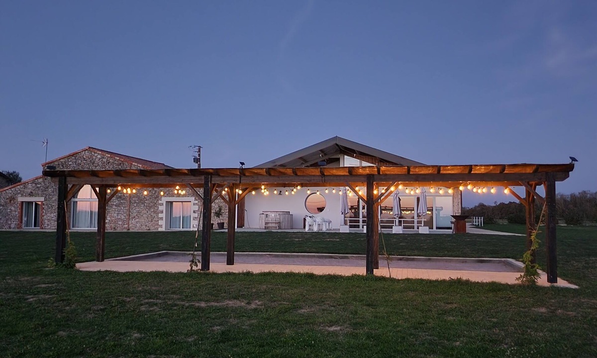 Les Landes-Genusson House | 4-star gîte in the heart of nature