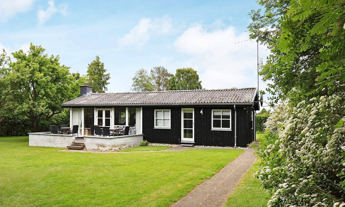 Dronningmolle House | 4 star holiday home in Dronningmølle