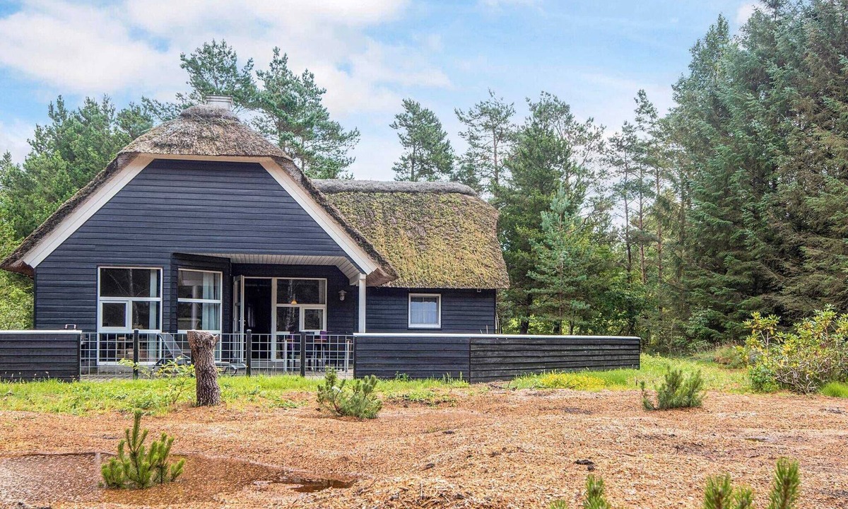 Houstrup House | 4 star holiday home in Nørre Nebel