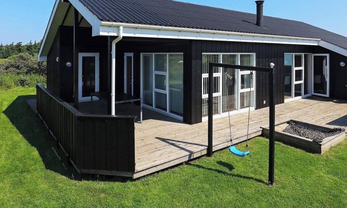 Hirtshals House | 4 star holiday home in Hirtshals