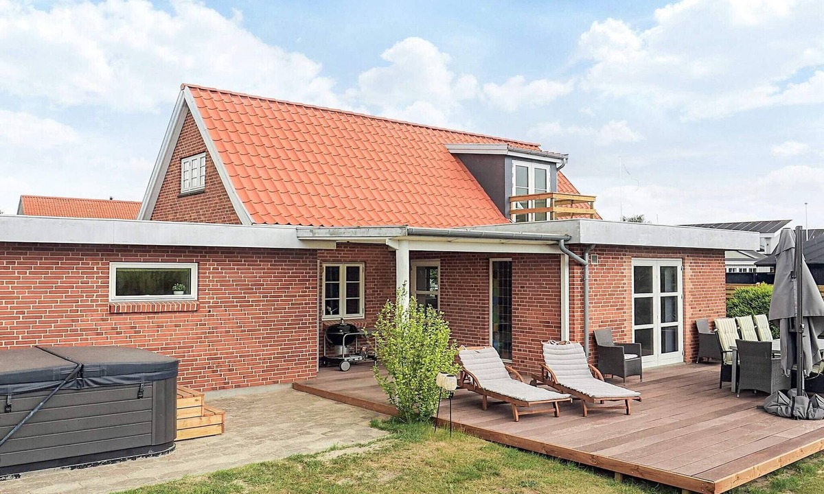Marielyst House | 4 star holiday home in Løgstør
