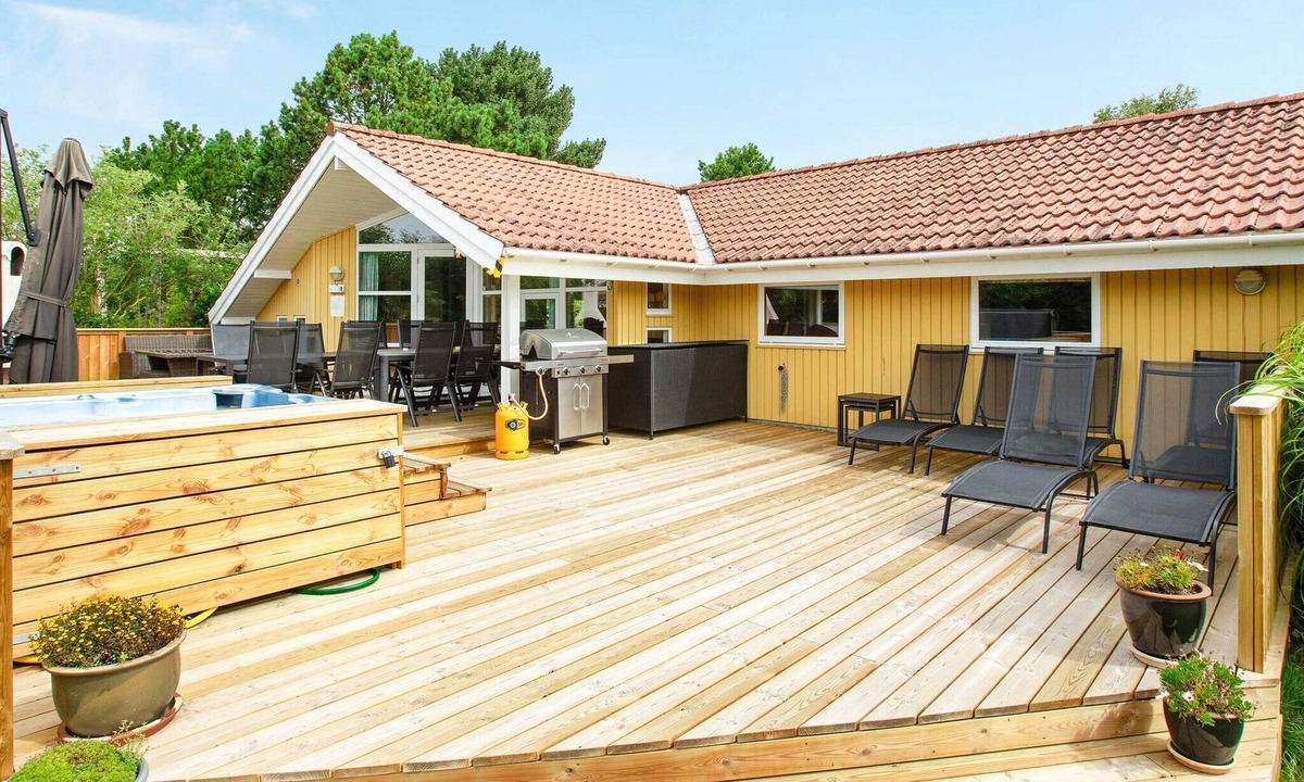 Bøtø By House | 4 star holiday home in Væggerløse