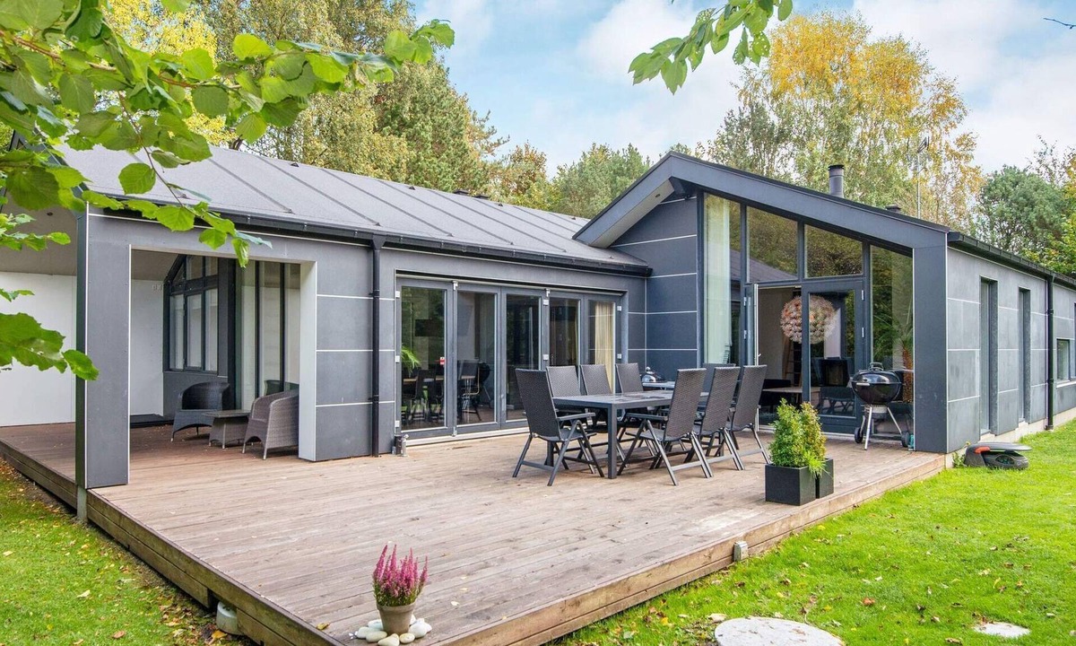 Øksenmølle House | 4 star holiday home in Ebeltoft