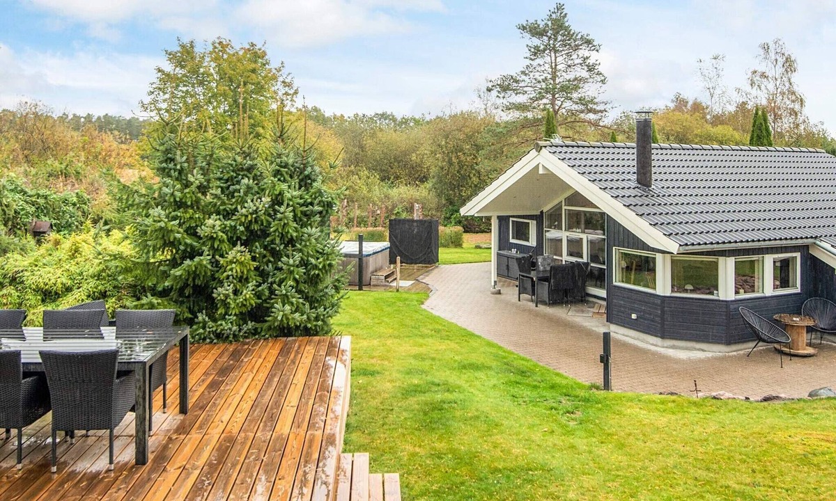 Øksenmølle House | 4 star holiday home in Ebeltoft