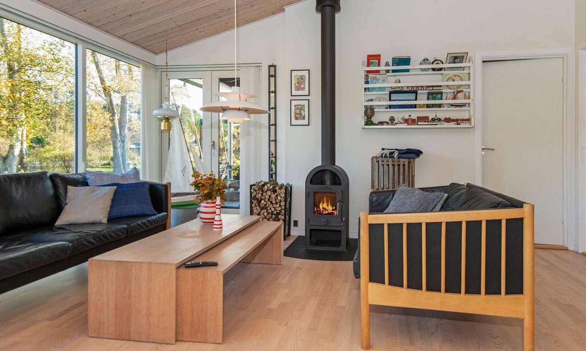 Fjellerup Strand House | 4 star holiday home in Glesborg