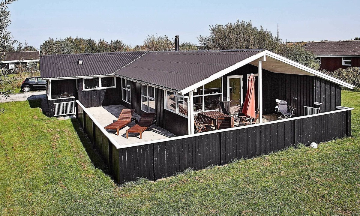 Lonstrup House | 4 star holiday home in Hjørring