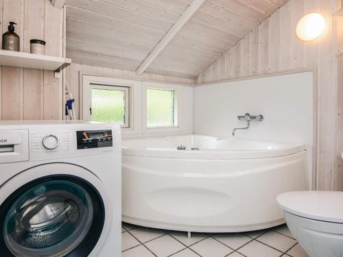 Hvidbjerg Strand House | 4 star holiday home in Børkop