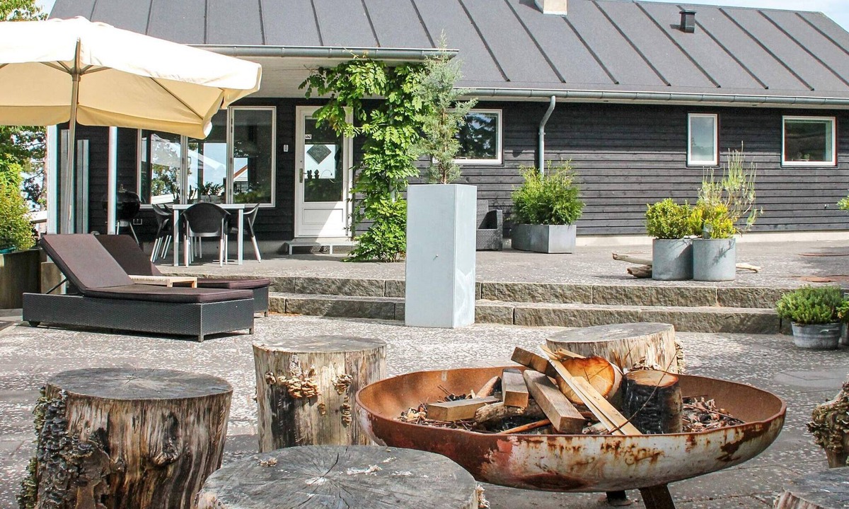 Hvidbjerg Strand House | 4 star holiday home in Børkop