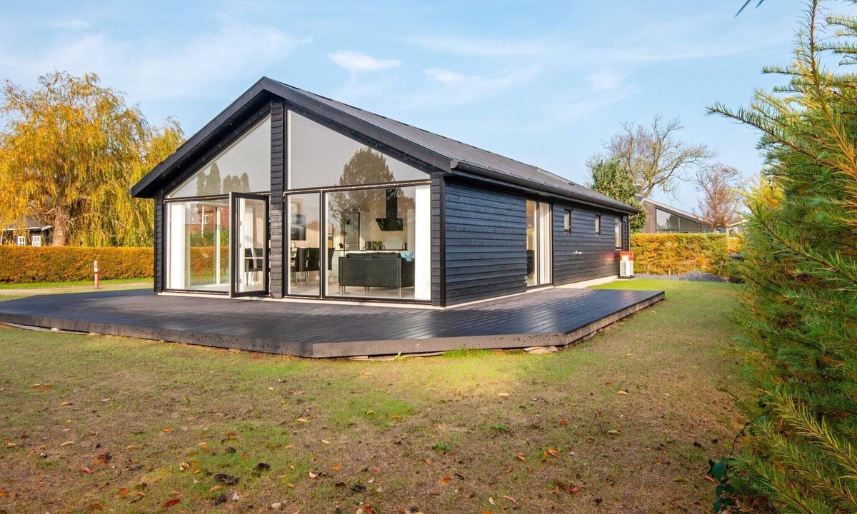 Hvidbjerg Strand House | 4 star holiday home in Børkop