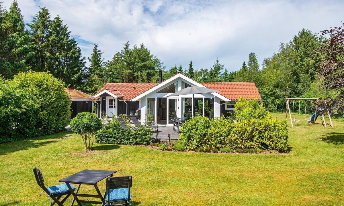 Sundstrup House | 4 star holiday home in Højslev