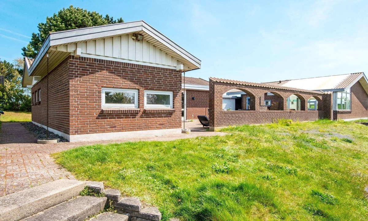 Skødshoved Strand House | 4 star holiday home in Knebel