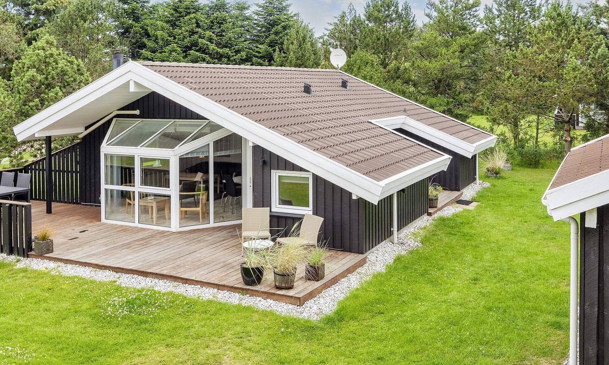 Grønhøj House | 4 star holiday home in Løkken