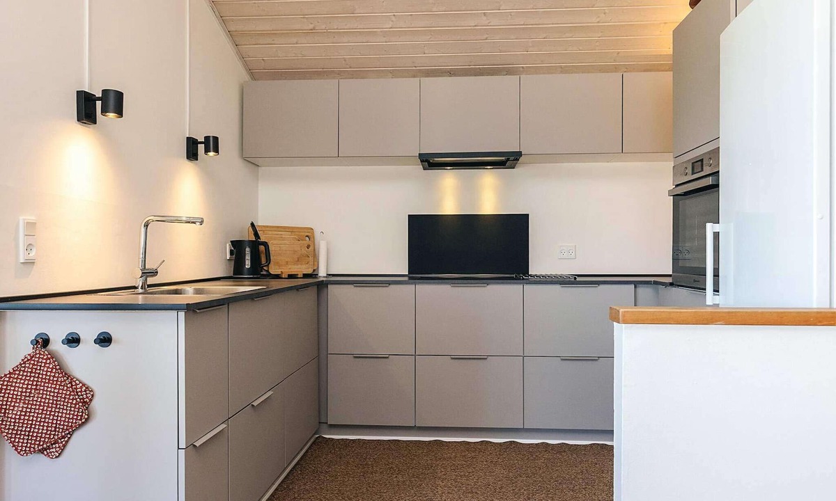 Hasmark Strand House | 4 star holiday home in Otterup