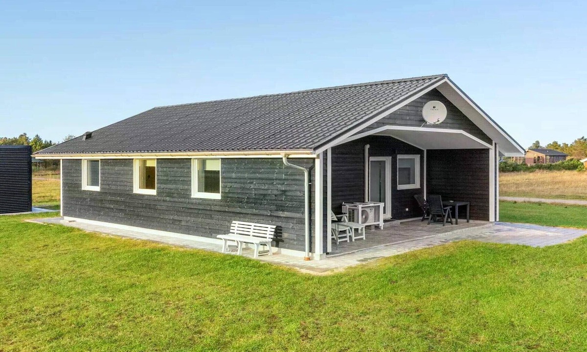 Ringkøbing-Skjern Municipality House | 4 star holiday home in Skjern