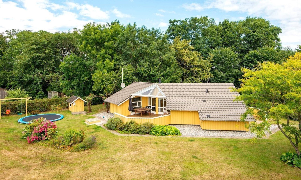 Mommark Strand House | 4 star holiday home in Sydals