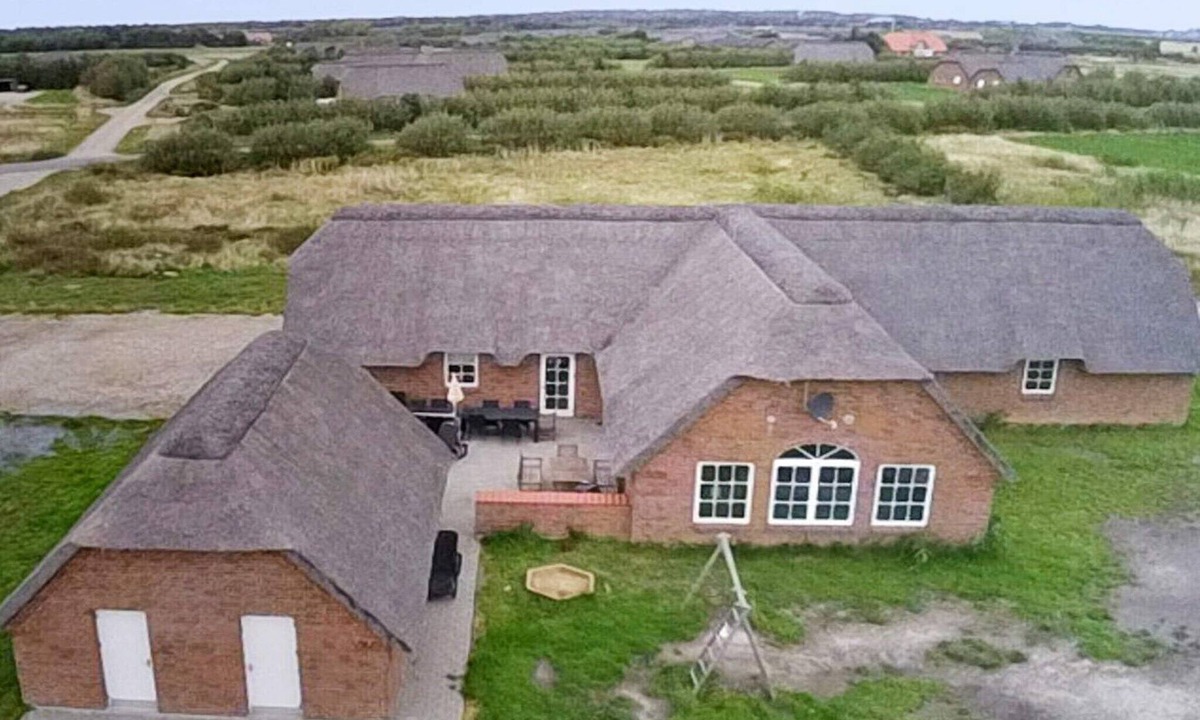 Vedersø Klit House | 4 star holiday home in Ulfborg
