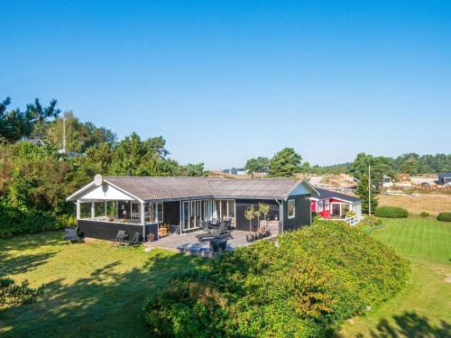 Egsmark Strand House | 4 star holiday home in Ebeltoft