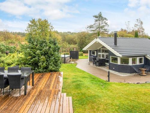 Øksenmølle House | 4 star holiday home in Ebeltoft