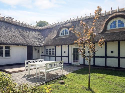 Gedesby House | 4 star holiday home in Gedser