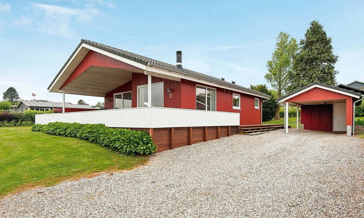 Hejlsminde Strand House | 4 star holiday home in Hejls